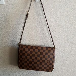Louis vuitton musette tango bag
